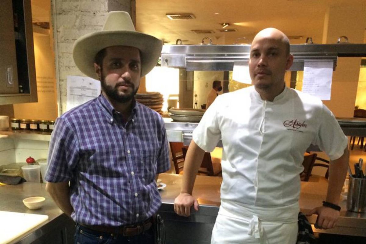Los chefs Juan Carillo y Daniel Torrealba